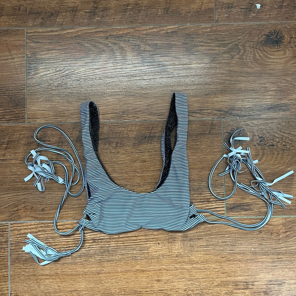 Acacia Top